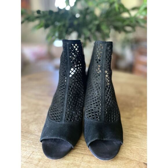 Vince Camuto Black Suede  Cutout Peep Toe Booties 9.5M Chunky Heel Sandals - Picture 2 of 8